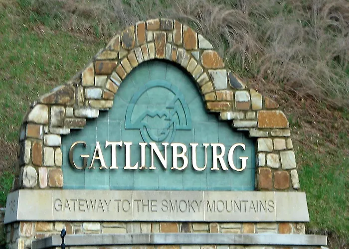 The Big Willow Retreat By Stony Brook Cabins Gatlinburg